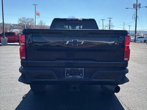 Used 2025 Chevrolet Silverado 3500 High Country w/ High Country Premium Package image 4