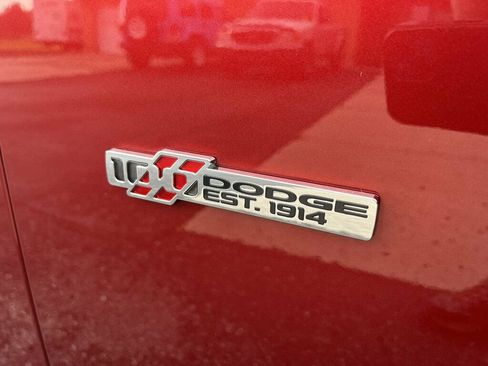 Used 2014 Dodge Challenger R/T RWD image 11