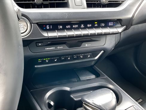 Used 2019 Lexus UX 200 w/ Premium Package FWD image 22