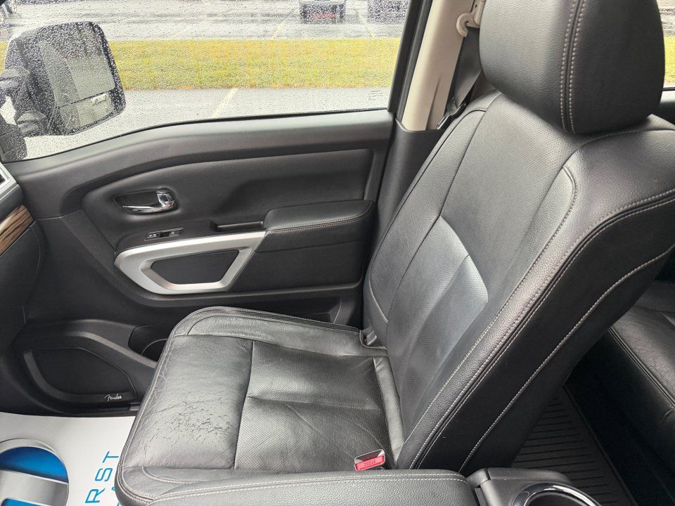 Used 2020 Nissan Titan SL w/ Moonroof Package AWD/4WD image 28