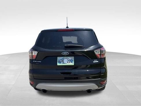 Used 2017 Ford Escape SE w/ SE Cold Weather Package FWD image 4
