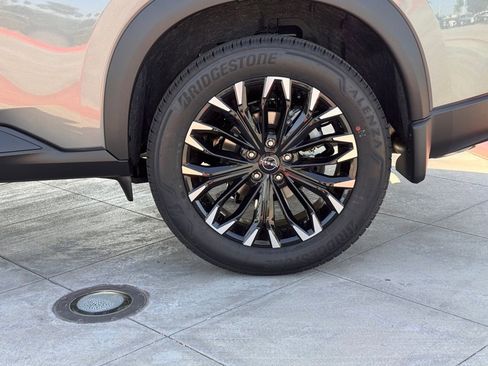 New 2026 Nissan Rogue SV FWD image 8