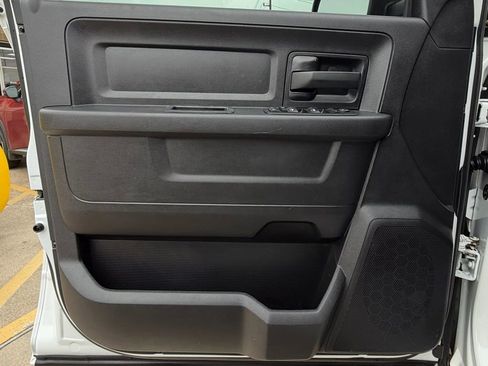 Used 2014 RAM 1500 Express RWD image 31