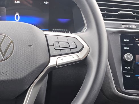 Used 2024 Volkswagen Tiguan Wolfsburg Edition image 22