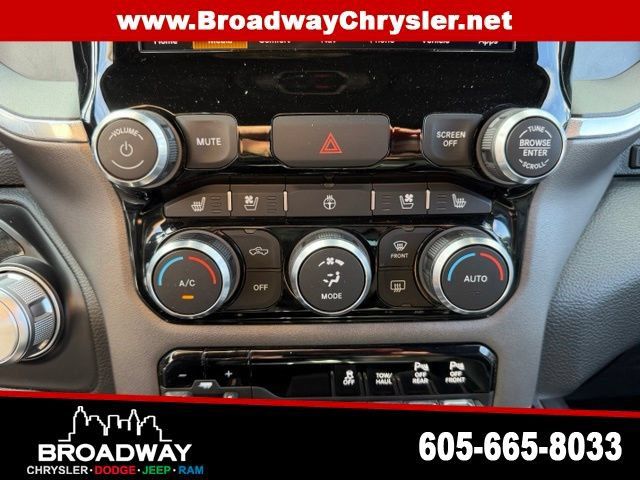 Used 2022 RAM 1500 Laramie AWD/4WD image 19