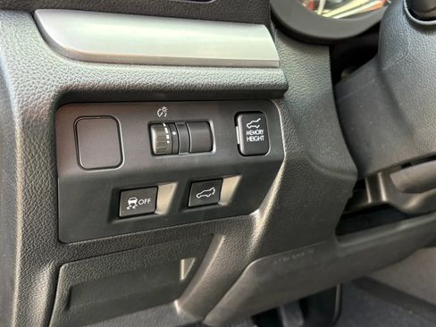 Used 2014 Subaru Forester 2.5i Limited AWD/4WD image 17
