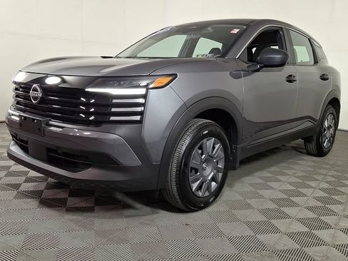 Used 2025 Nissan Kicks S FWD image 6