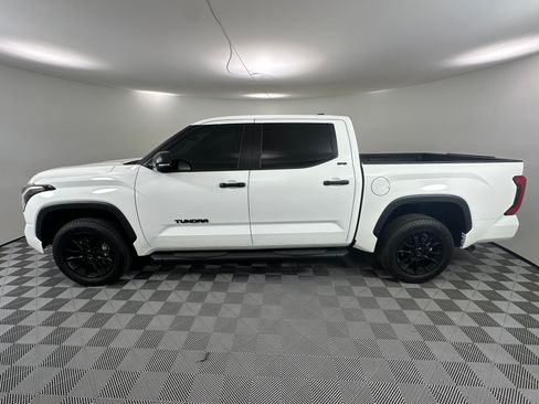 Used 2025 Toyota Tundra SR5 w/ SR5 Convenience Package AWD/4WD image 2