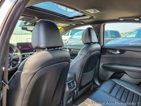 Used 2024 Kia Forte GT-Line w/ GT-Line Premium Package image 14