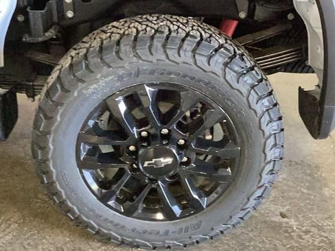 New 2026 Chevrolet Silverado 3500 LT w/ Trail Boss Package AWD/4WD image 7