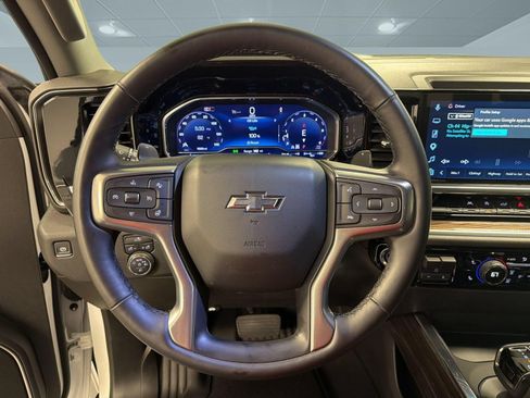 Used 2025 Chevrolet Silverado 1500 RST w/ Convenience Package II AWD/4WD image 9