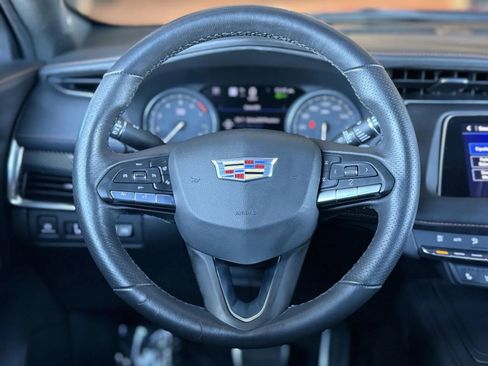 Used 2022 Cadillac XT4 Sport image 19