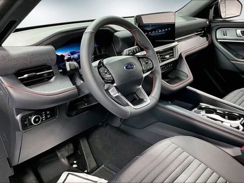 New 2026 Ford Explorer ST-Line w/ ST-Line Street Pack image 8