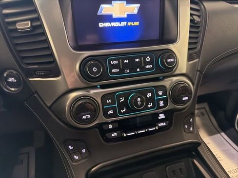 Used 2018 Chevrolet Suburban Premier AWD/4WD image 34