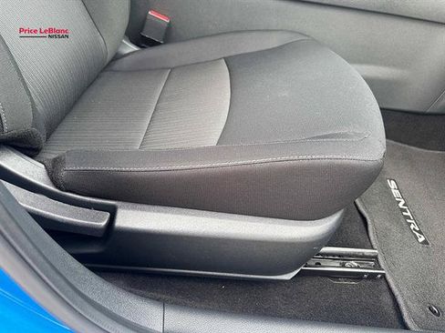 Used 2025 Nissan Sentra SV FWD image 11