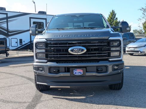 New 2026 Ford F250 Platinum w/ FX4 Off-Road Package image 9