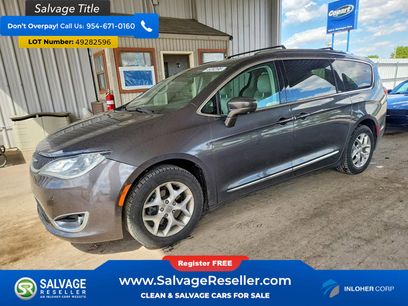 Used 2017 Chrysler Pacifica Touring-L Plus w/ Advanced Safetytec Group