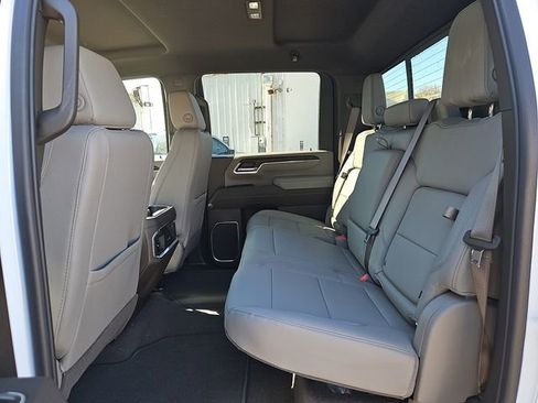 New 2026 GMC Sierra 3500 SLT w/ SLT Premium Package image 11