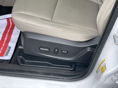 Used 2018 Ford Escape SE image 12