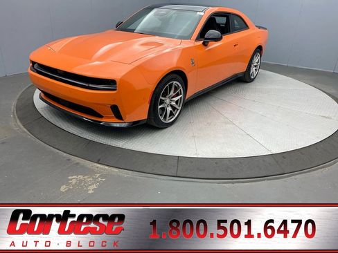 Used 2024 Dodge Charger Daytona Scat Pack w/ Plus Group AWD/4WD image 1