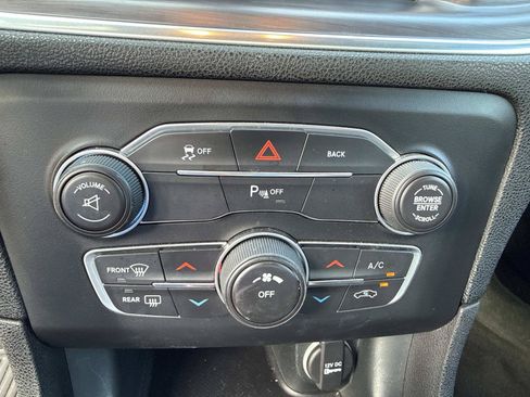 Used 2015 Dodge Charger SE w/ Sport Appearance Group RWD image 24