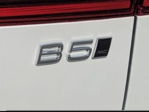 New 2026 Volvo XC60 B5 Core image 10