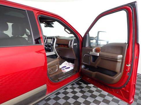 Used 2015 Ford F150 King Ranch w/ Equipment Group 601A Luxury AWD/4WD image 38