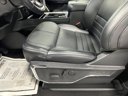 Used 2026 Ford F250 Platinum AWD/4WD image 13