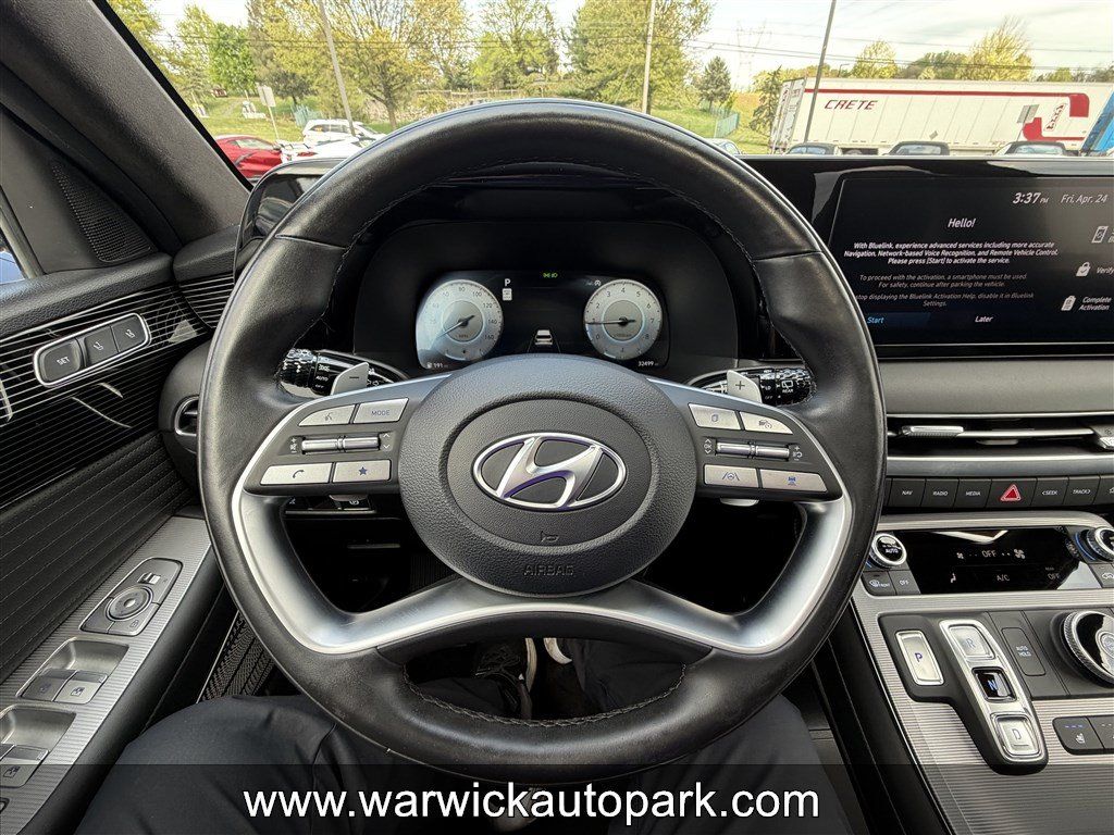 Used 2023 Hyundai Palisade Calligraphy w/ Winter Package FWD image 6