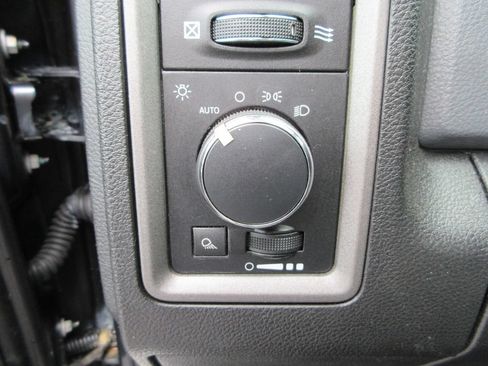 Used 2013 RAM 1500 Tradesman w/ PWR & Remote Entry Group AWD/4WD image 17