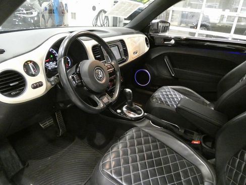 Used 2019 Volkswagen Beetle 2.0T SE FWD image 38