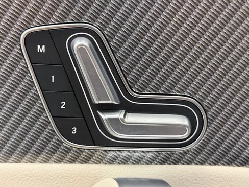 Used 2025 Mercedes-Benz CLA 250 image 21