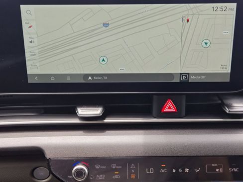 New 2026 Kia Carnival EX FWD image 14