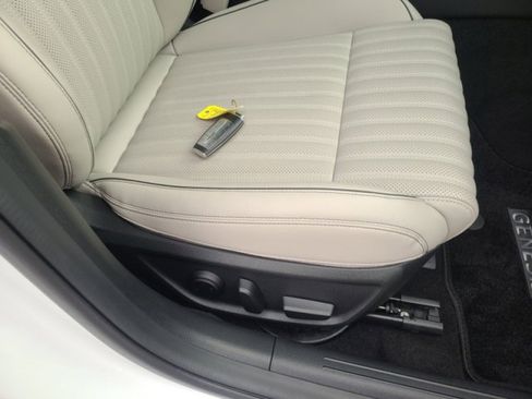 Used 2023 Genesis G70 2.0T w/ Sport Prestige Package image 23