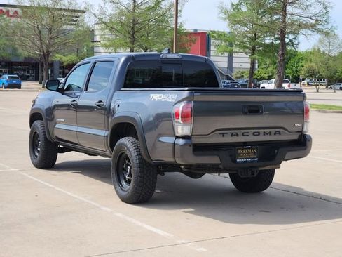 Used 2022 Toyota Tacoma TRD Off-Road w/ Technology Package AWD/4WD image 7