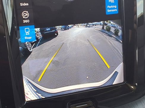 Used 2023 Volvo XC60 T8 Ultimate AWD/4WD image 17