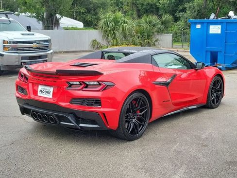 Used 2025 Chevrolet Corvette Z06 RWD image 6