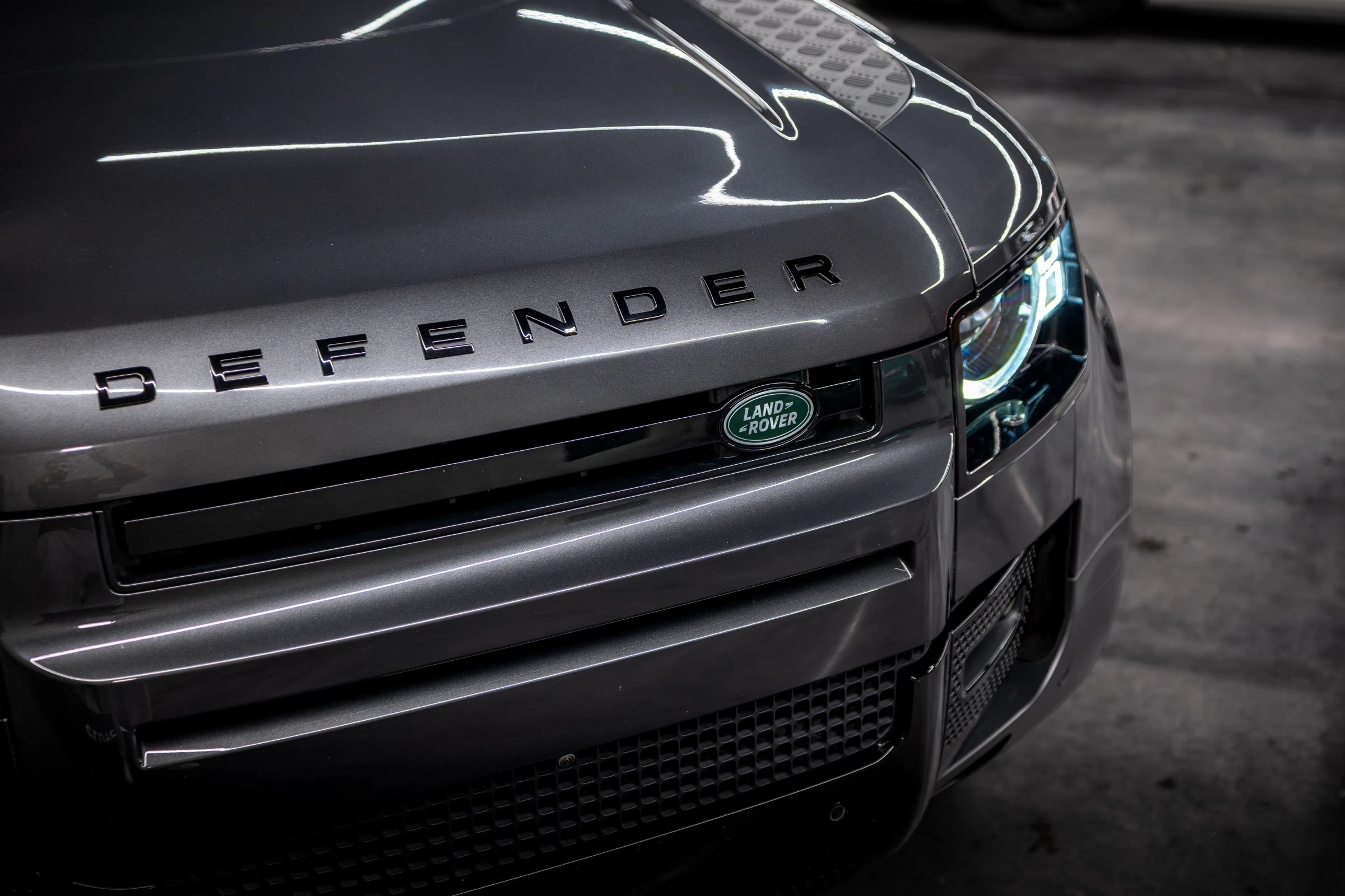 Used 2023 Land Rover Defender 130 First Edition AWD/4WD image 12