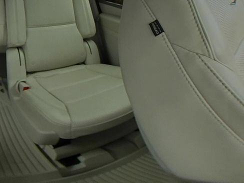 Used 2023 Cadillac Escalade Sport Platinum w/ LPO, ONYX Package AWD/4WD image 17