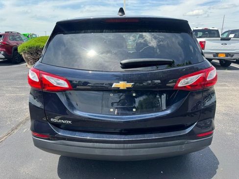 Used 2020 Chevrolet Equinox LS w/ LS Convenience Package FWD image 4