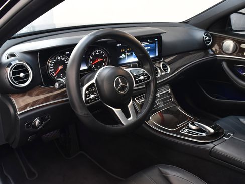 Used 2019 Mercedes-Benz E 300 image 18