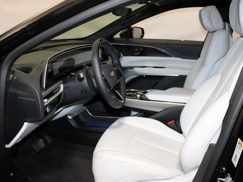 Certified 2024 Cadillac Lyriq Sport image 6