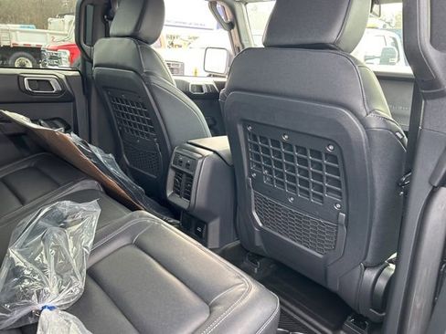 New 2026 Ford Bronco Badlands image 12