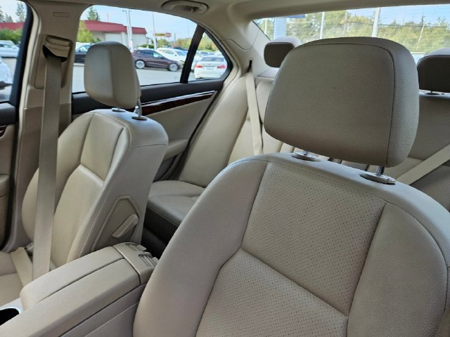 Used 2011 Mercedes-Benz C 300 4MATIC Sedan image 16