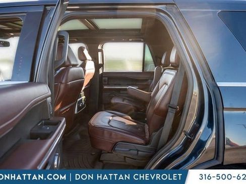 Used 2022 Ford Expedition Limited image 21