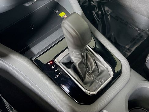 Certified 2025 Subaru Forester Limited w/ Popular Package #2 image 17