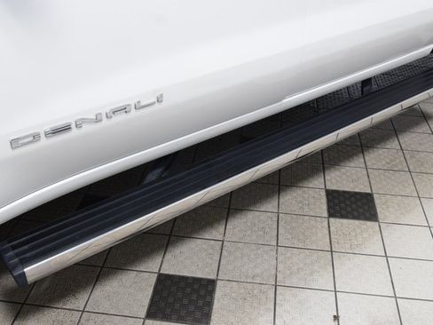 Used 2021 GMC Sierra 1500 Denali w/ Denali Ultimate Package image 30