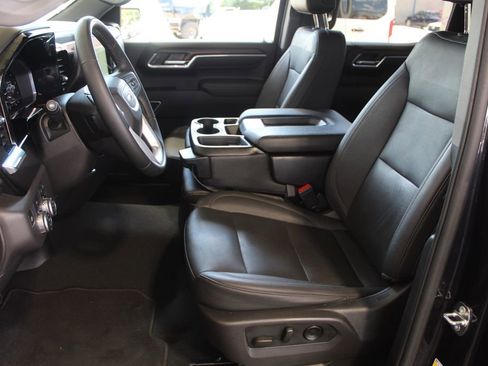 Used 2024 GMC Sierra 1500 SLT AWD/4WD image 17