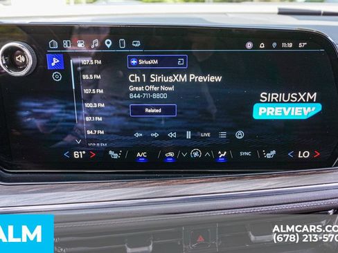 Used 2025 Chevrolet Suburban Z71 AWD/4WD image 40