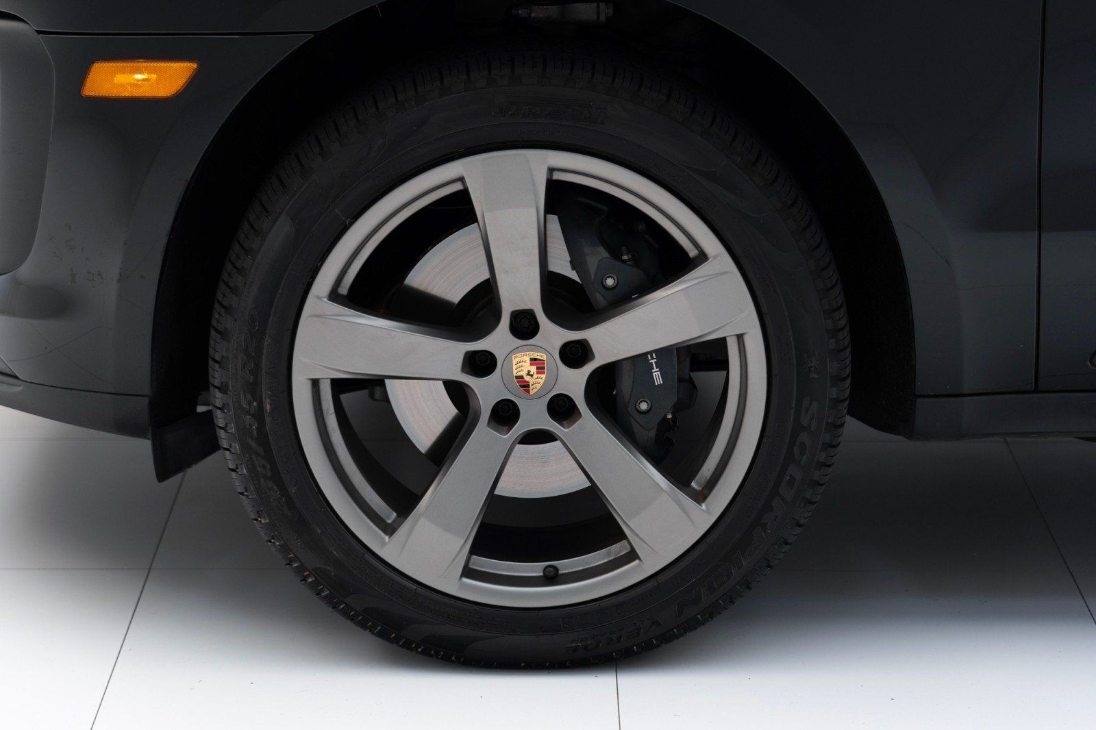 Certified 2024 Porsche Macan AWD/4WD image 11